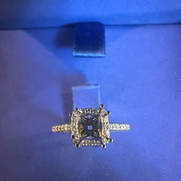 Tacori Dantela Princess Bloom Halo Engagement setting - refurbished and like new - Picture 12 of 15